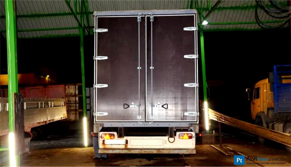 Ворота на вантажні автомобілі