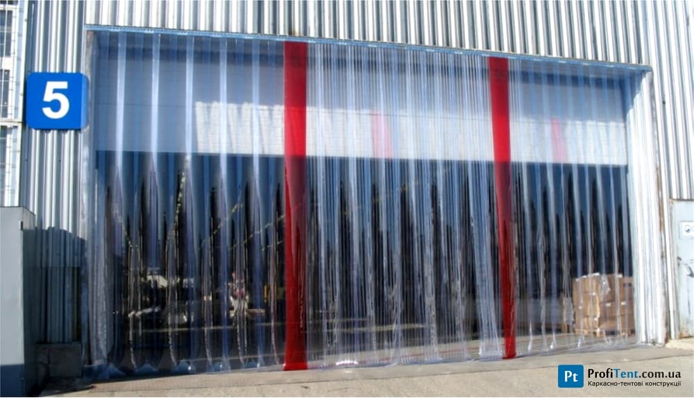 ПВХ завіси на ворота складу