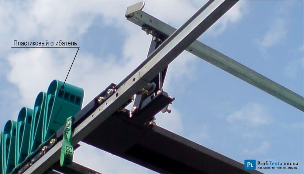 Ремонт зсувного даху напівпричепа