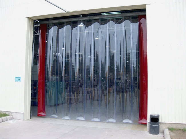 Ленточные ПВХ завесы фото