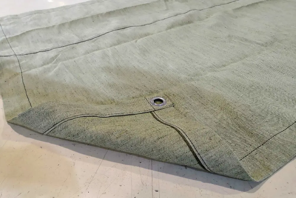 Тент брезентовый с люверсами